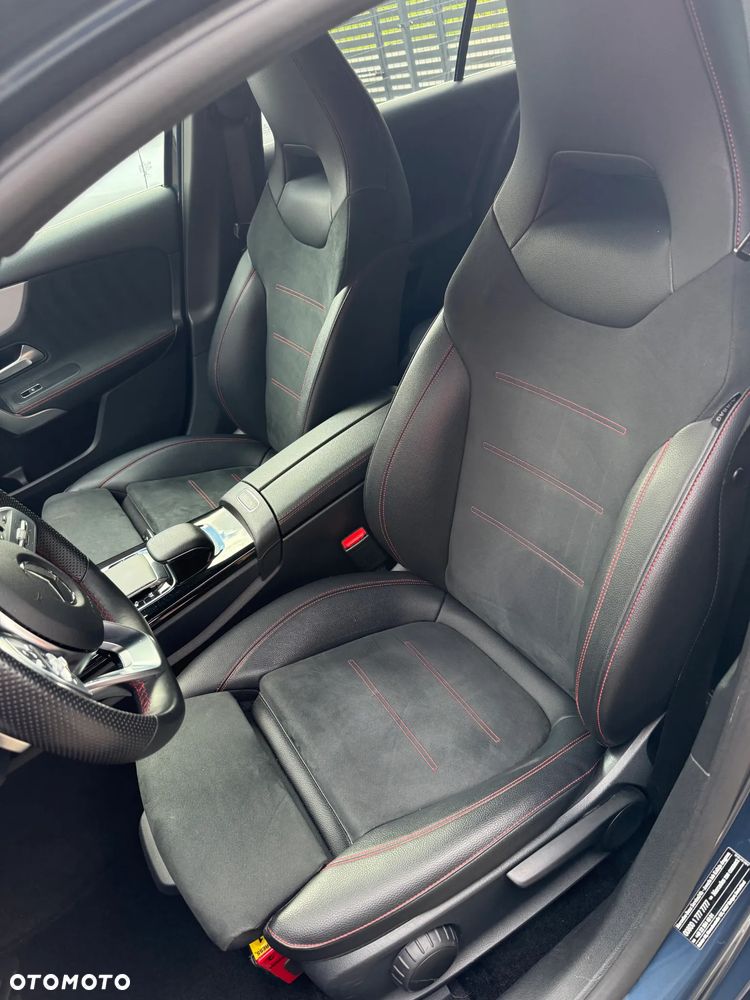 Mercedes-Benz Klasa A 220 4-Matic AMG Line 7G-DCT - 11