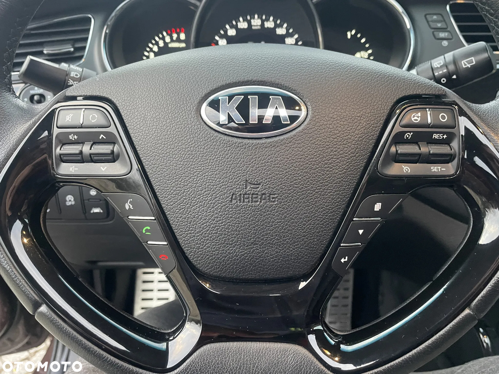 Kia Ceed Cee'd 1.6 GDI L - 22