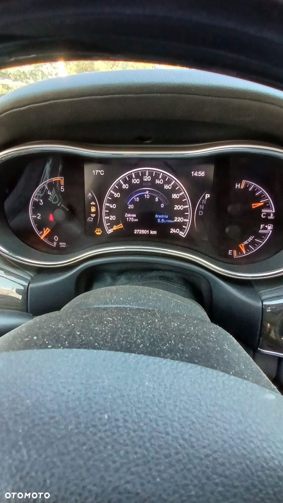 Jeep Grand Cherokee - 22