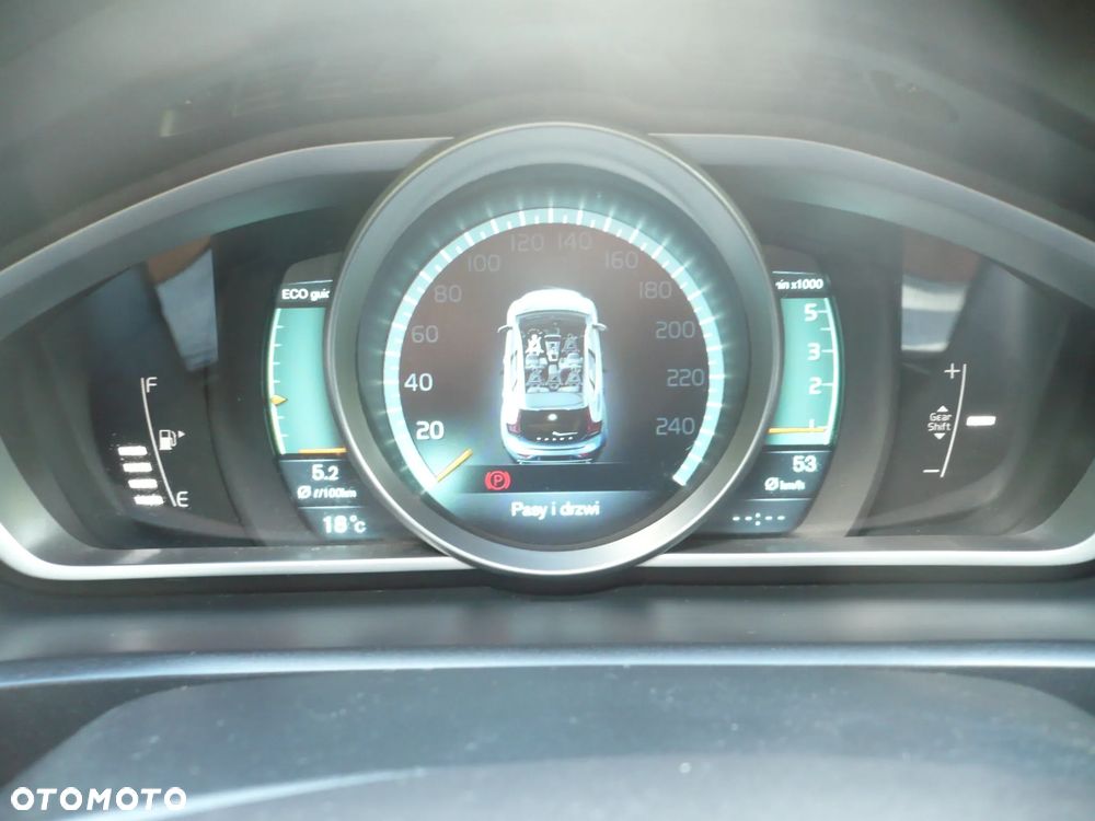 Volvo V40 D2 - 15