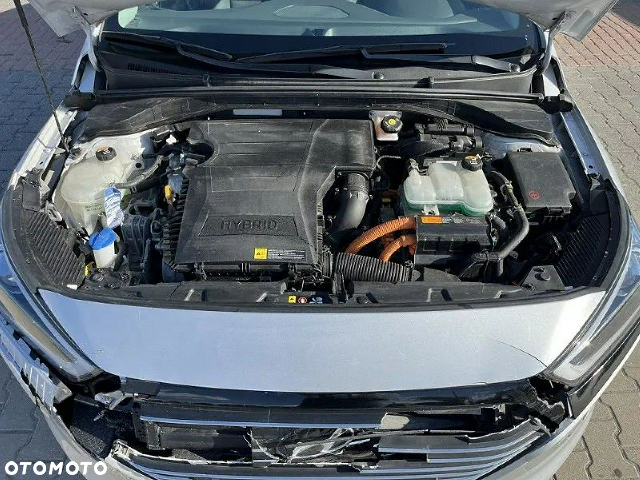 Hyundai IONIQ - 10