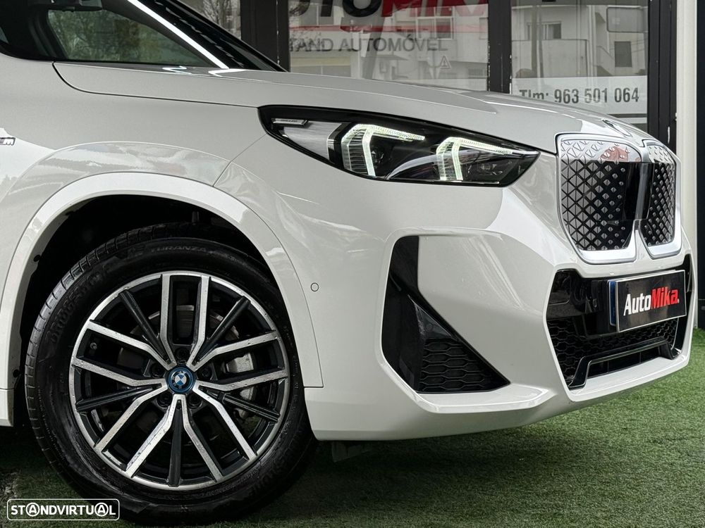 BMW iX1 eDrive20 Pack Desportivo M - 17
