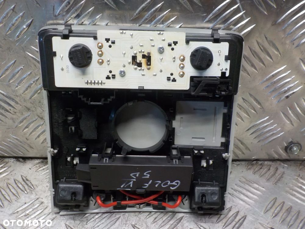 VW GOLF VI LAMPKA PODSUFITKI OŚWIETLENIA KABINY - 2