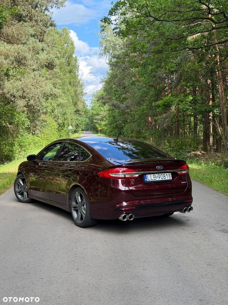 Ford Fusion - 2