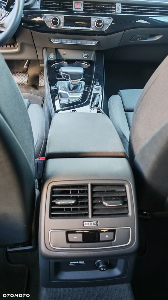 Audi A4 Limousine 35 TFSI mHEV Advanced S tronic - 14