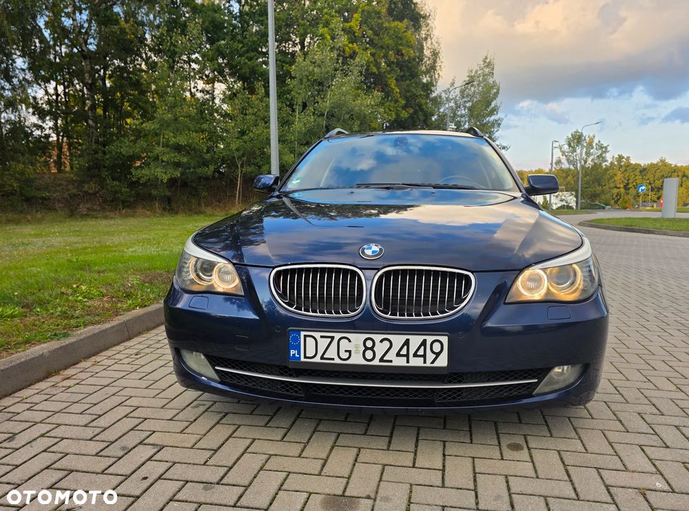 BMW Seria 5 525d Touring - 2