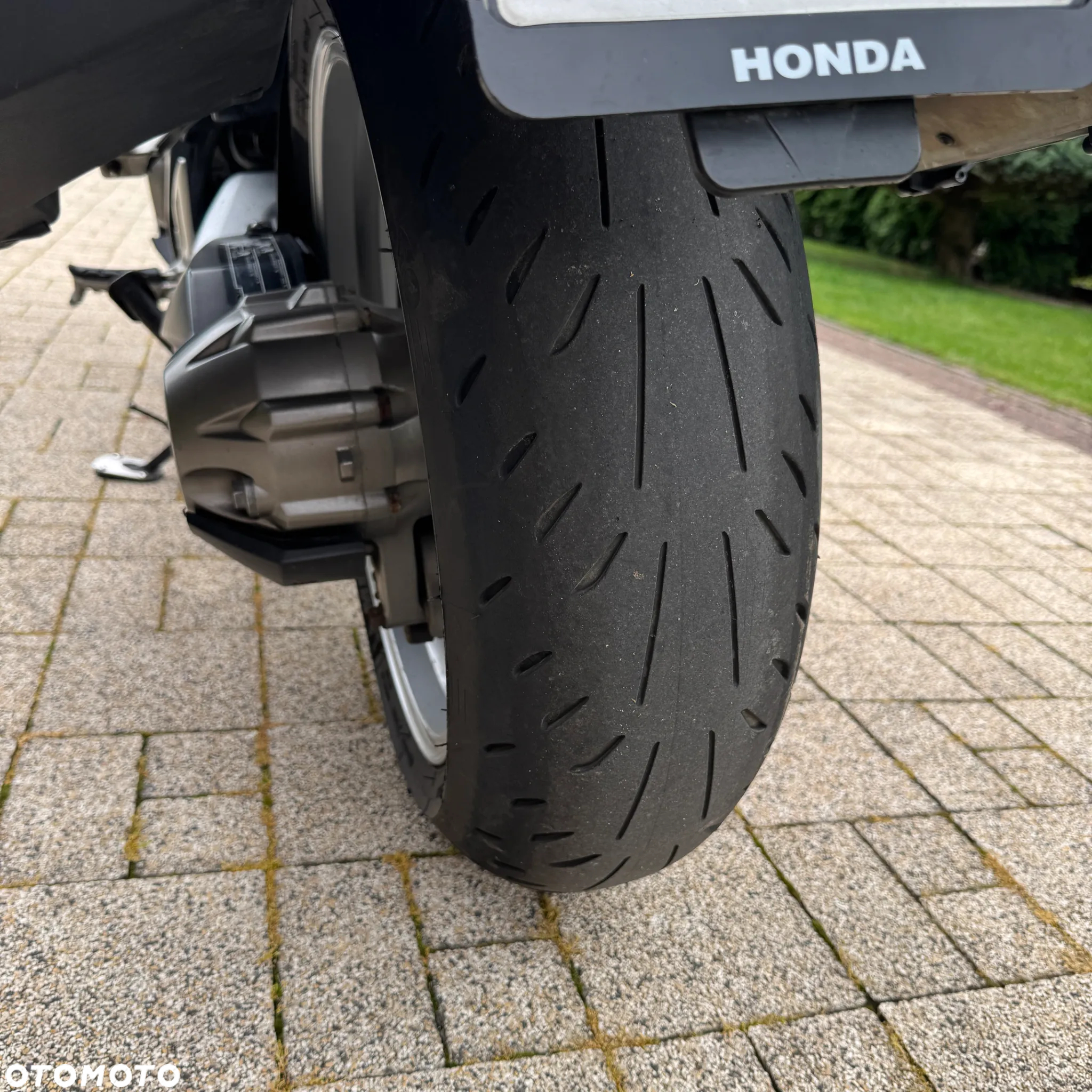 Honda VFR - 13