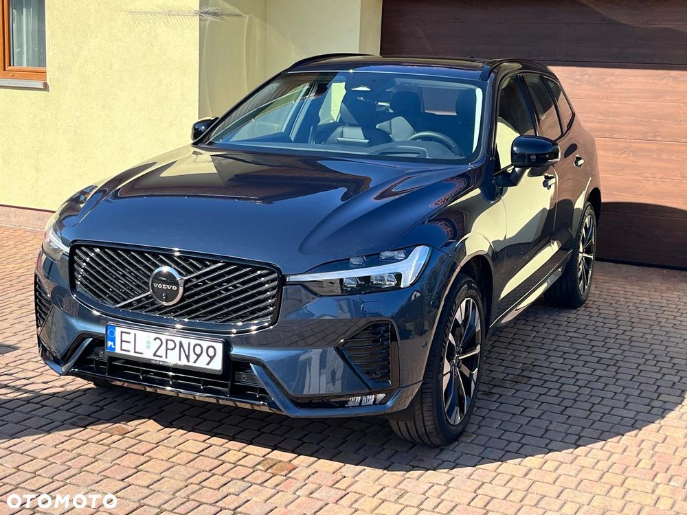 Volvo XC 60 B5 B AWD Ultra Black Edition - 4