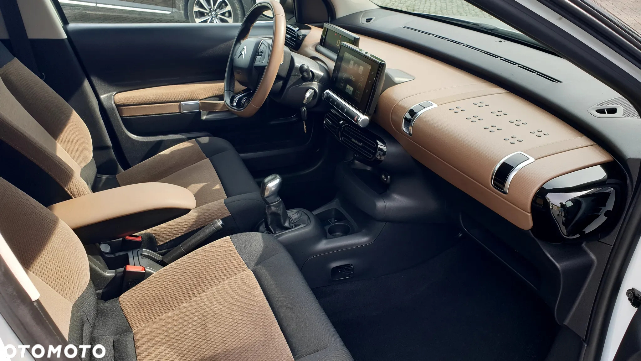 Citroën C4 Cactus - 16