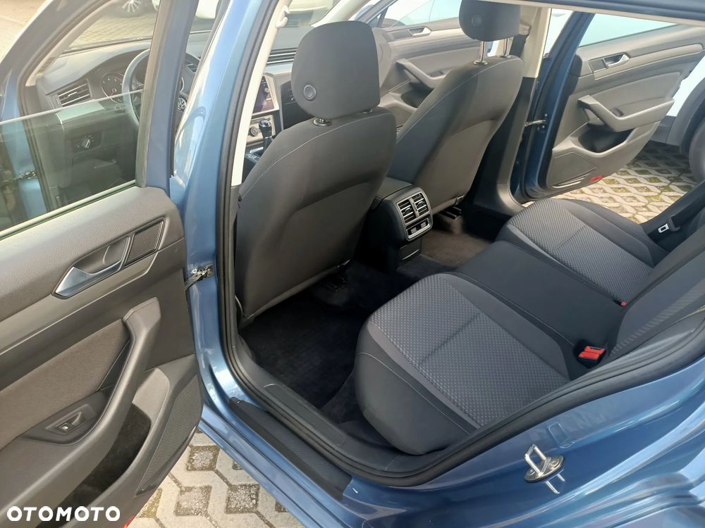 Volkswagen Passat 1.4 TSI BMT Trendline - 15