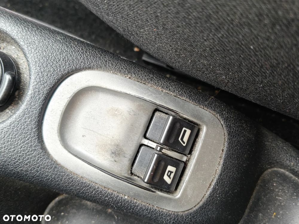 Peugeot 206 plus 1.1 Presence Euro5 - 30