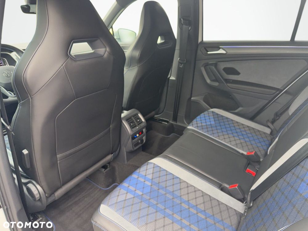Volkswagen Tiguan - 13