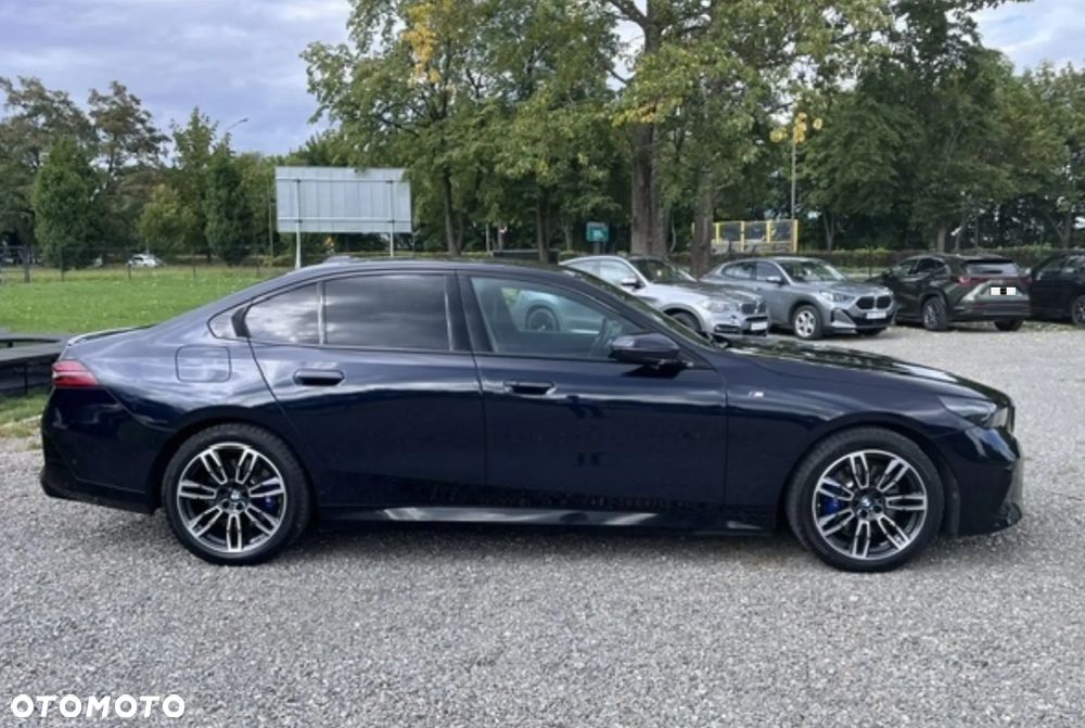 BMW Seria 5 520i M Sport Edition - 4