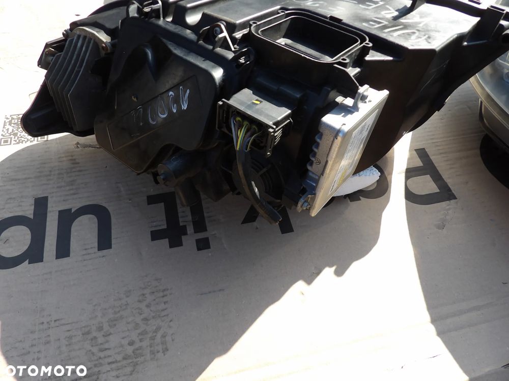 BMW - E90,E91 - BIXENON - PRAWA LAMPA PRZEDNIA - NIE SKRĘTNA - KOMPLETNA - EUROPA - STAN IDEALNY - 2
