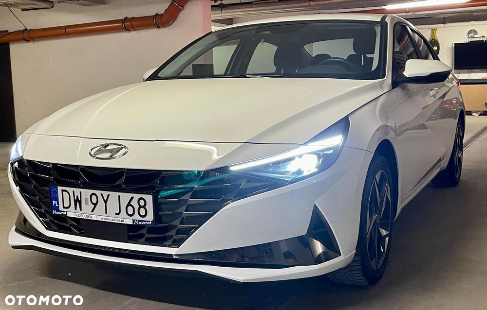 Hyundai Elantra 1.6 Smart CVT - 3