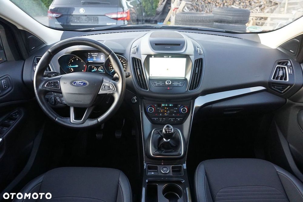 Ford Kuga 2.0 TDCi FWD Titanium - 15