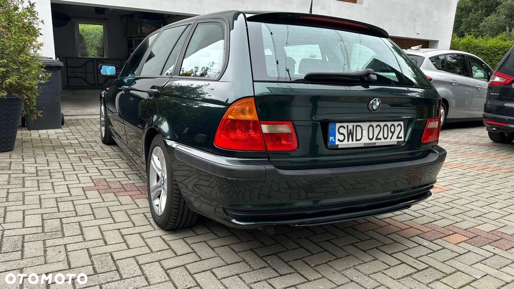 BMW Seria 3 320d DPF Touring Edition Fleet - 4