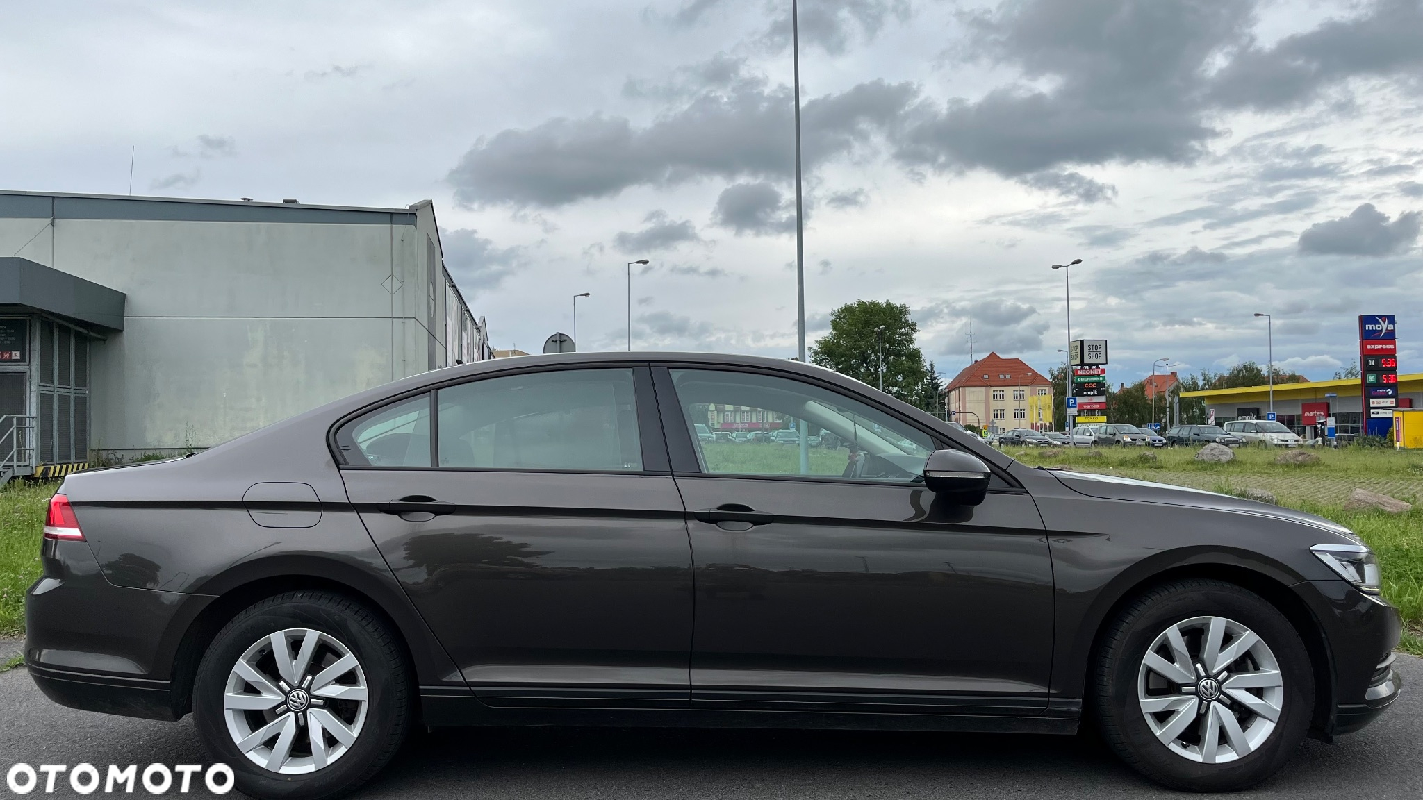 Volkswagen Passat 2.0 TDI SCR Comfortline - 10