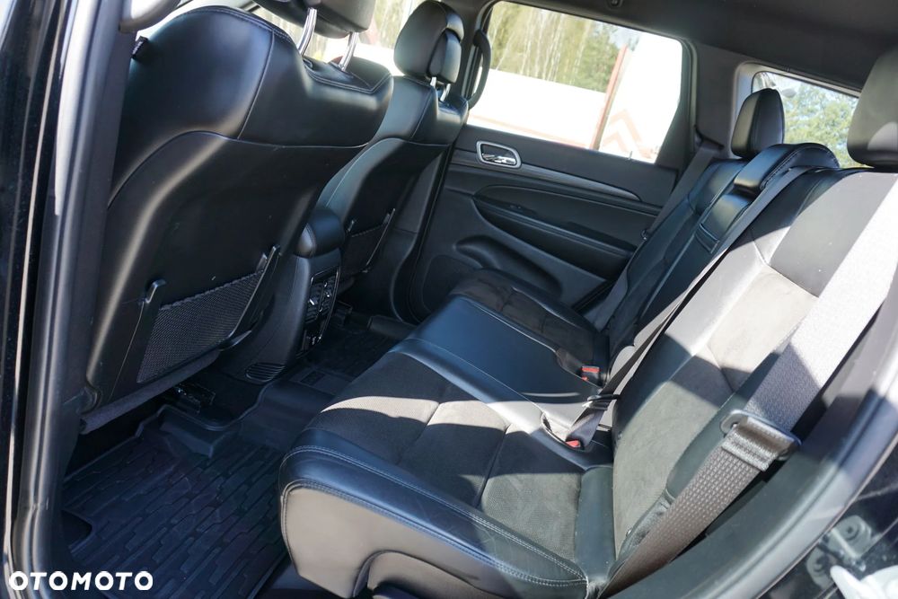Jeep Grand Cherokee - 17