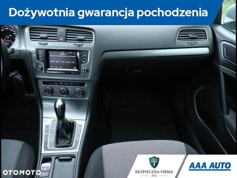 Volkswagen Golf - 9