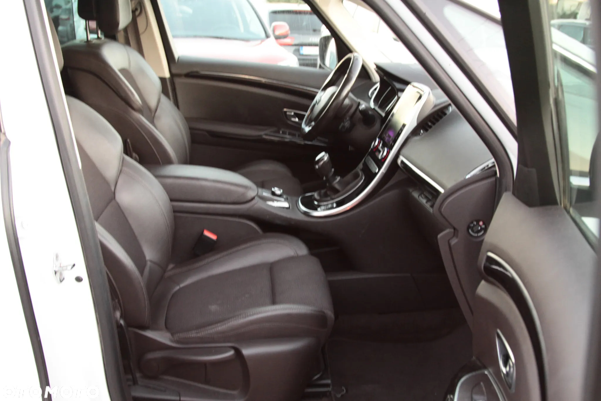 Renault Espace Energy dCi 130 Intens - 19