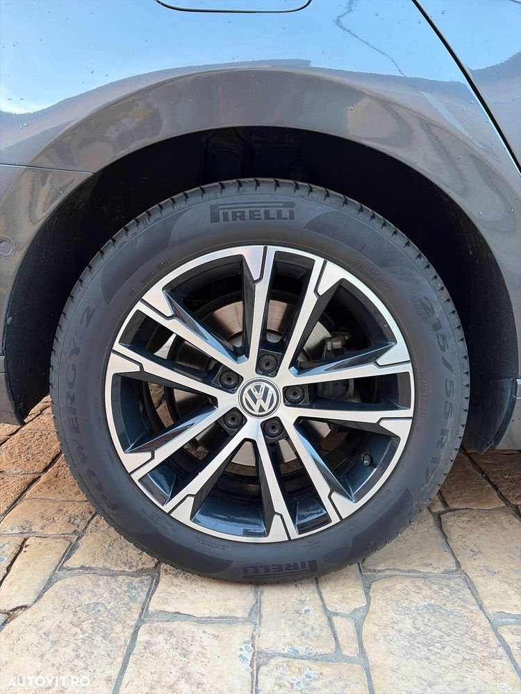 Volkswagen Passat - 21