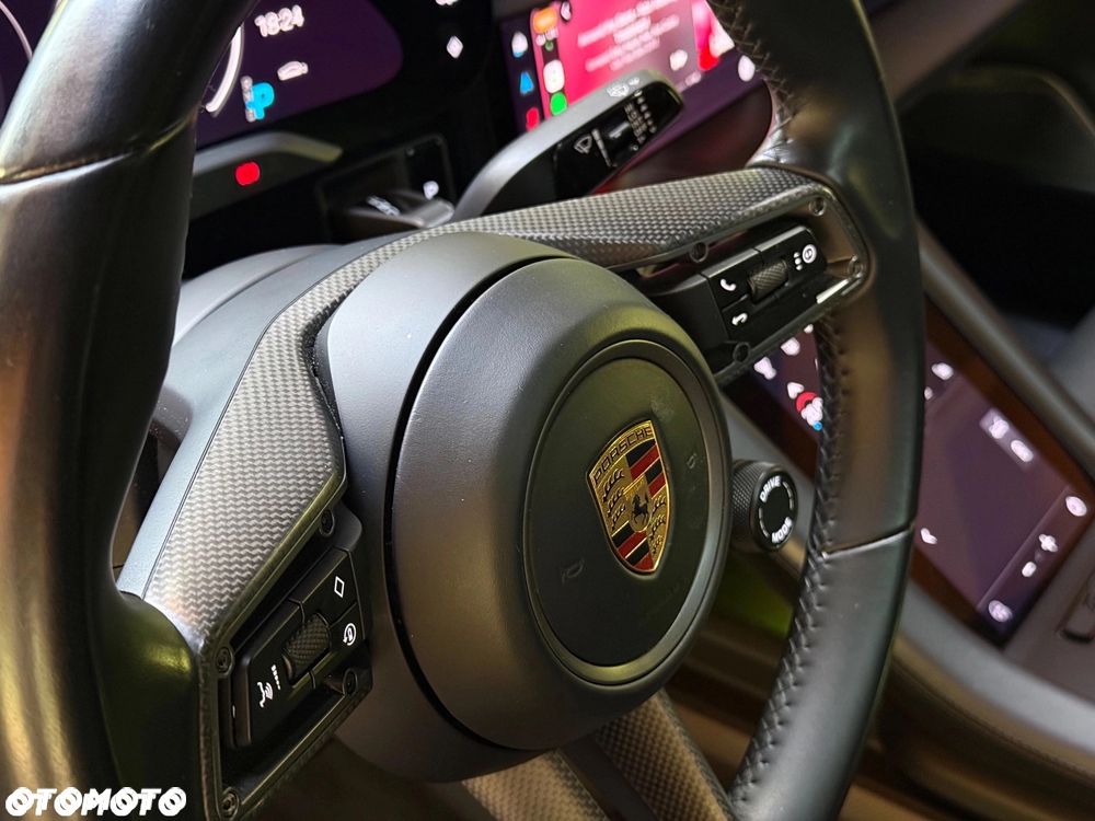 Porsche Taycan Turbo S - 3