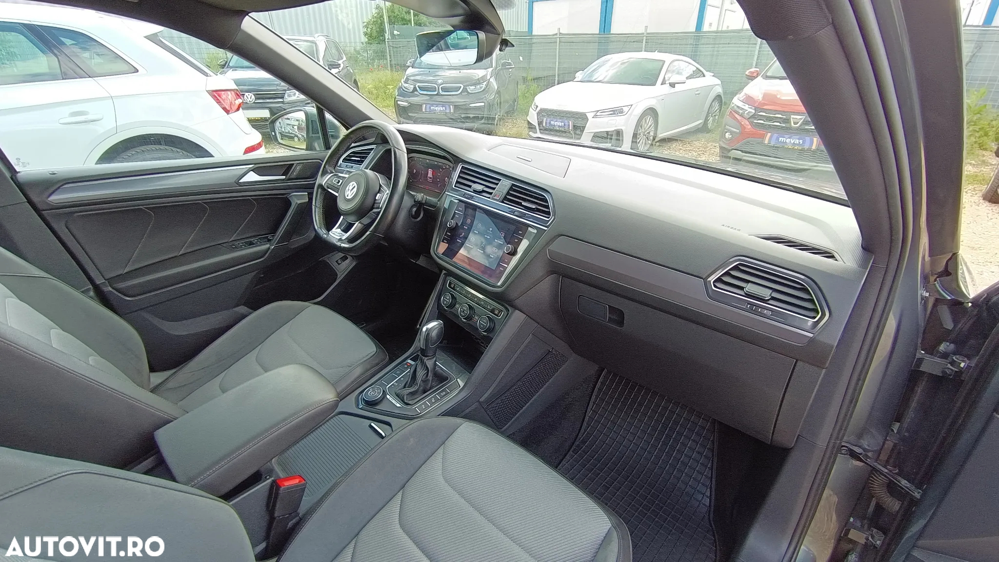 Volkswagen Tiguan 2.0 TDI DSG 4Mot Highline - 27