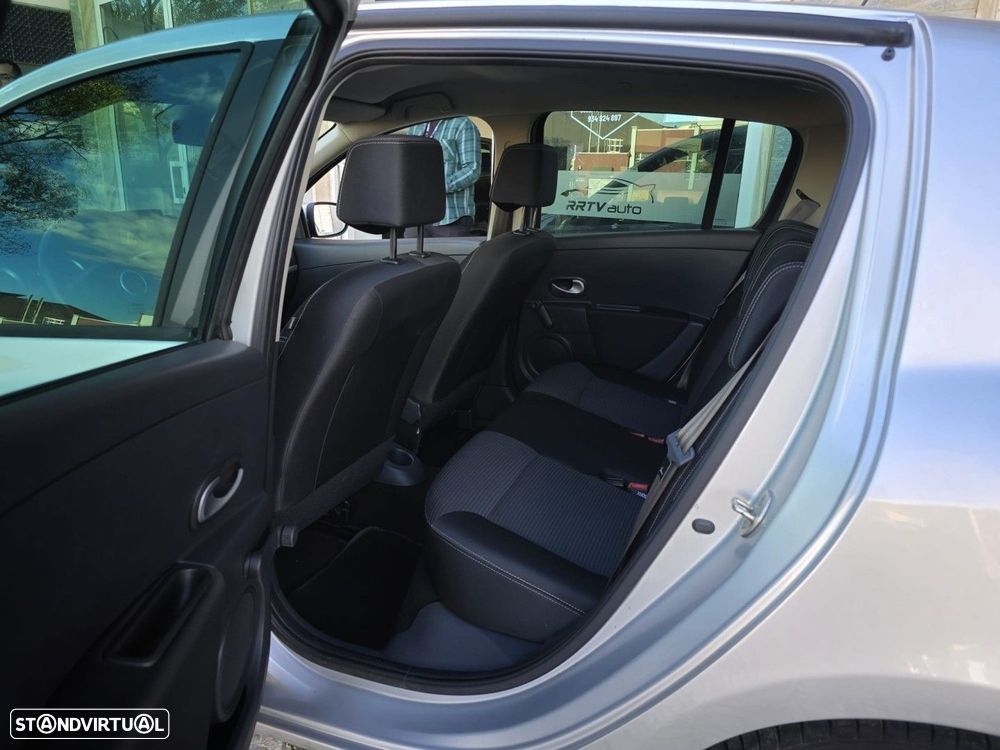 Renault Clio 1.2 16V Dynamique S - 7