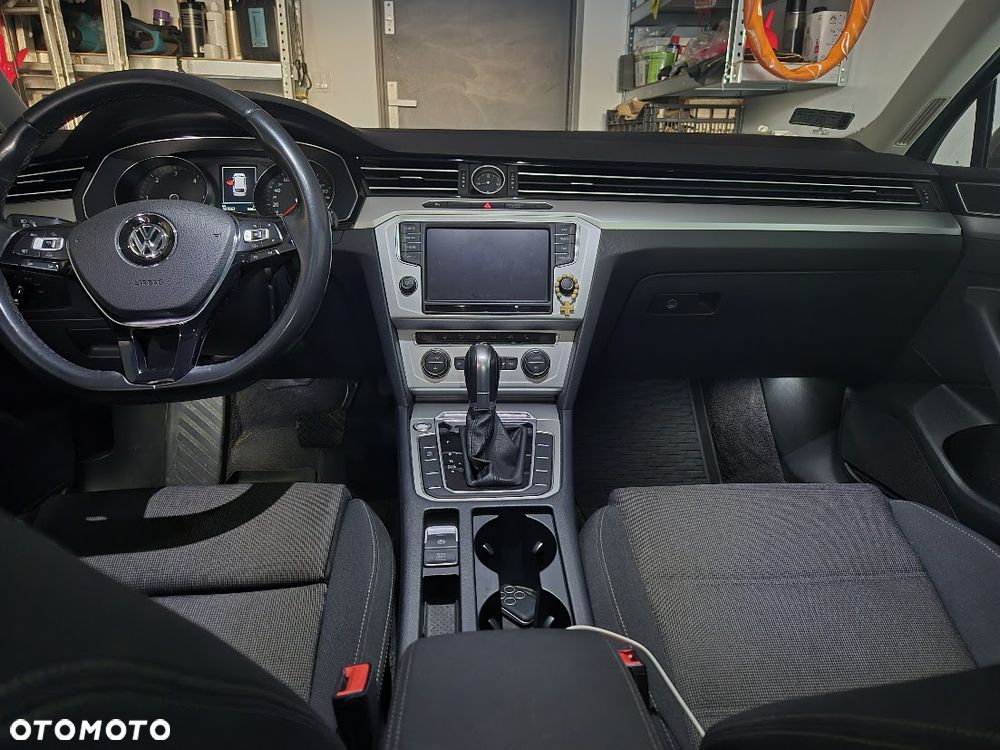 Volkswagen Passat 2.0 TDI BMT Comfortline DSG - 11