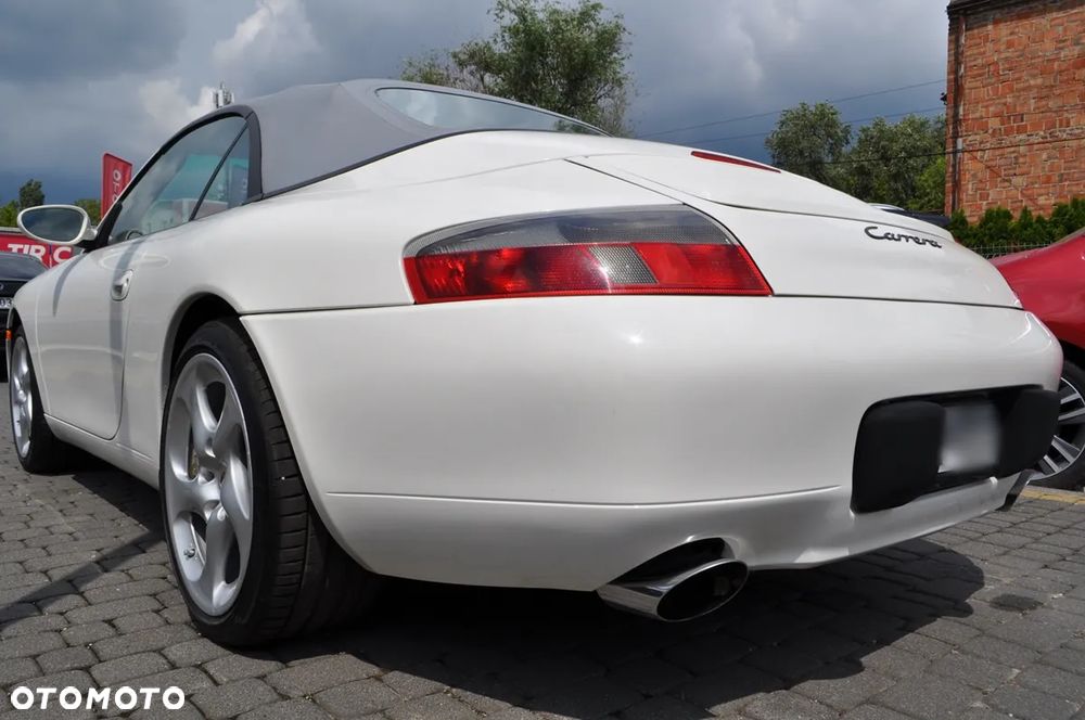 Porsche 911 Carrera - 14