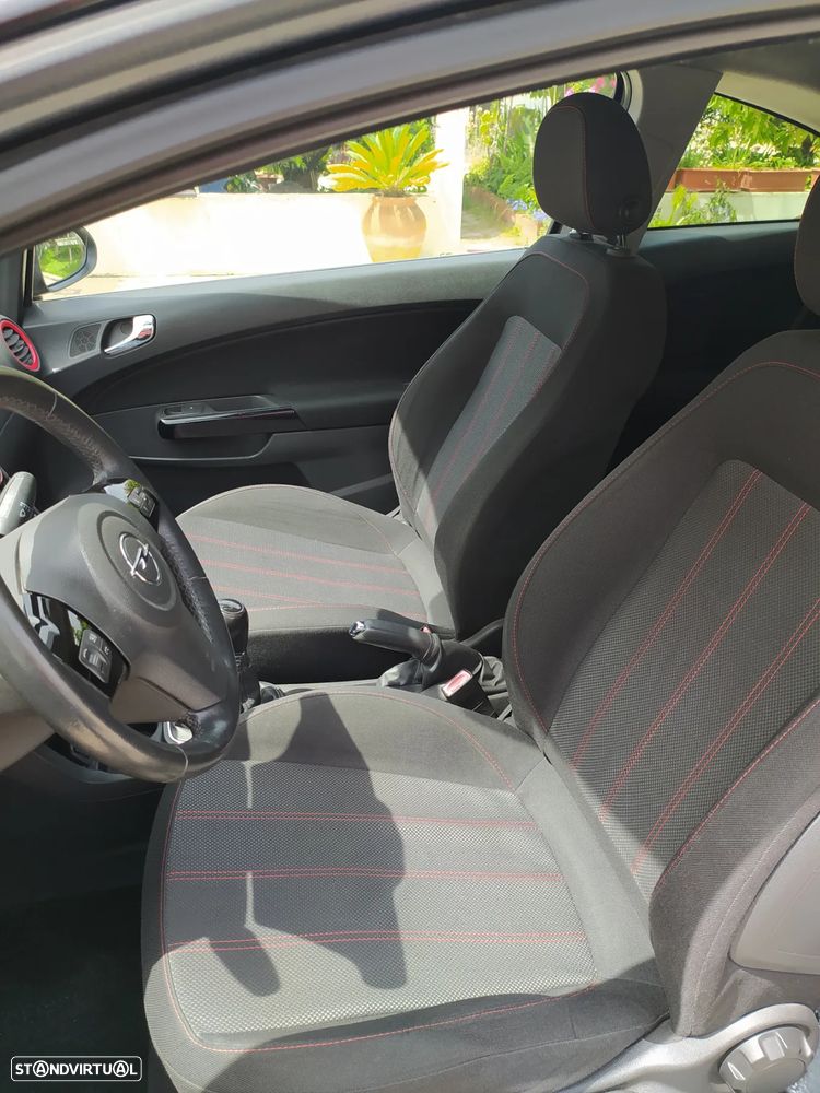 Opel Corsa 1.2 Black Edition - 11