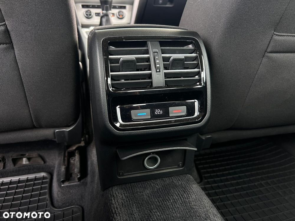 Volkswagen Passat 1.8 TSI BMT Comfortline - 22