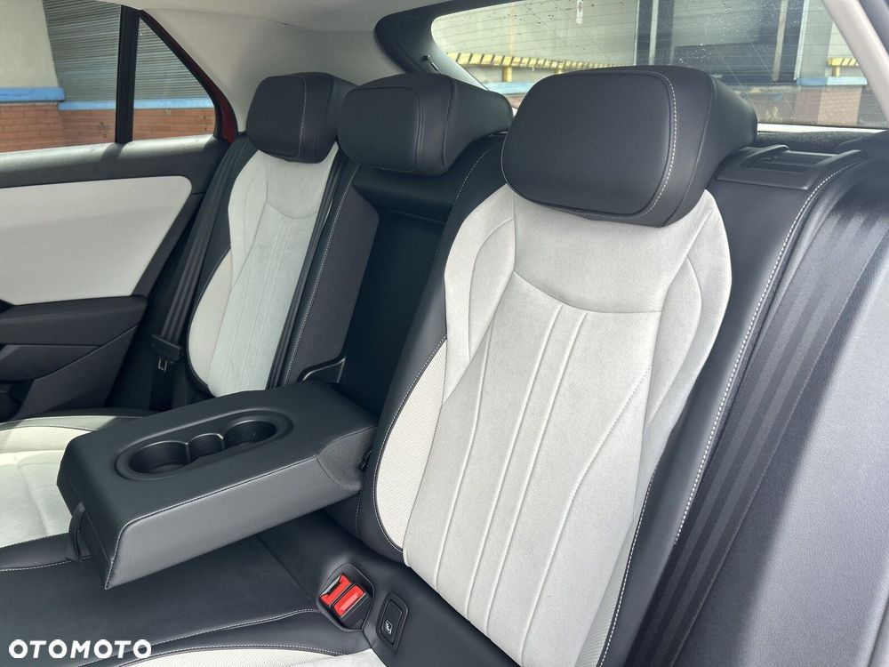 Volkswagen T-Roc 1.5 eTSI Style DSG - 22