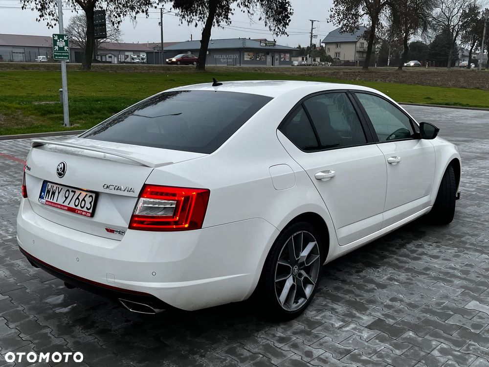 Skoda Octavia 2.0 TSI RS DSG - 10