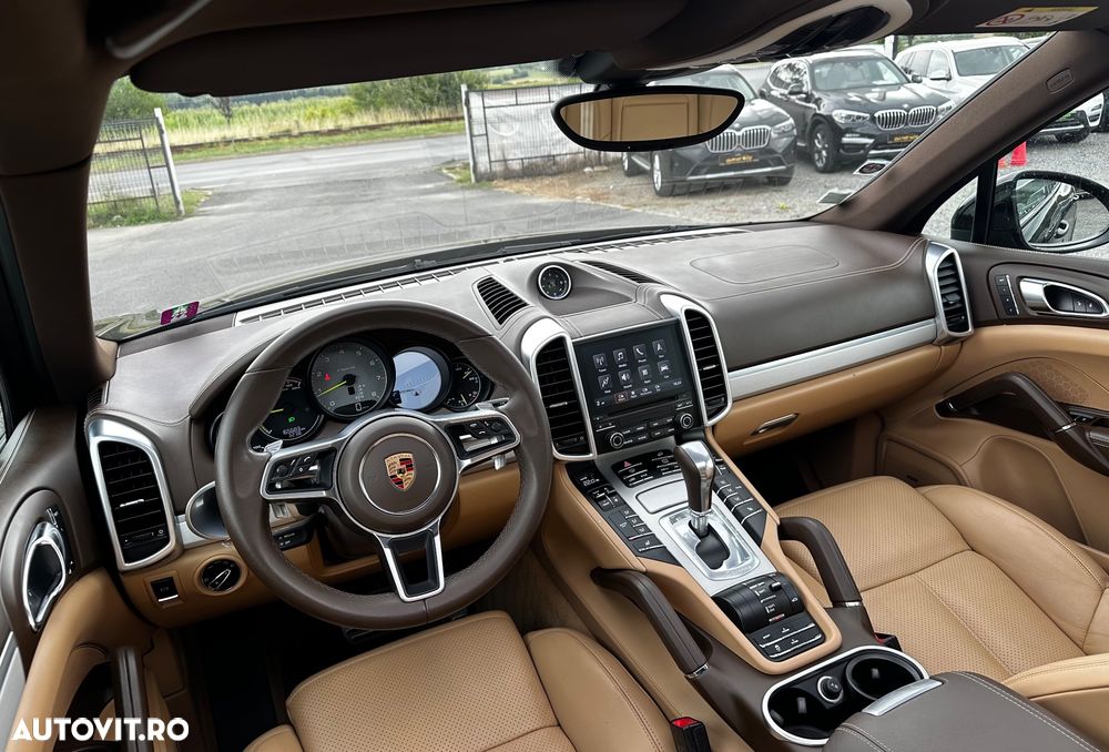 Porsche Cayenne S E-Hybrid Platinum Edition - 17