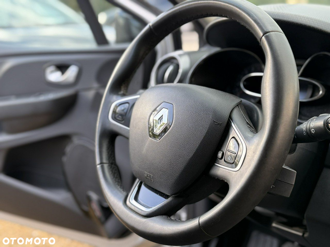 Renault Clio - 23