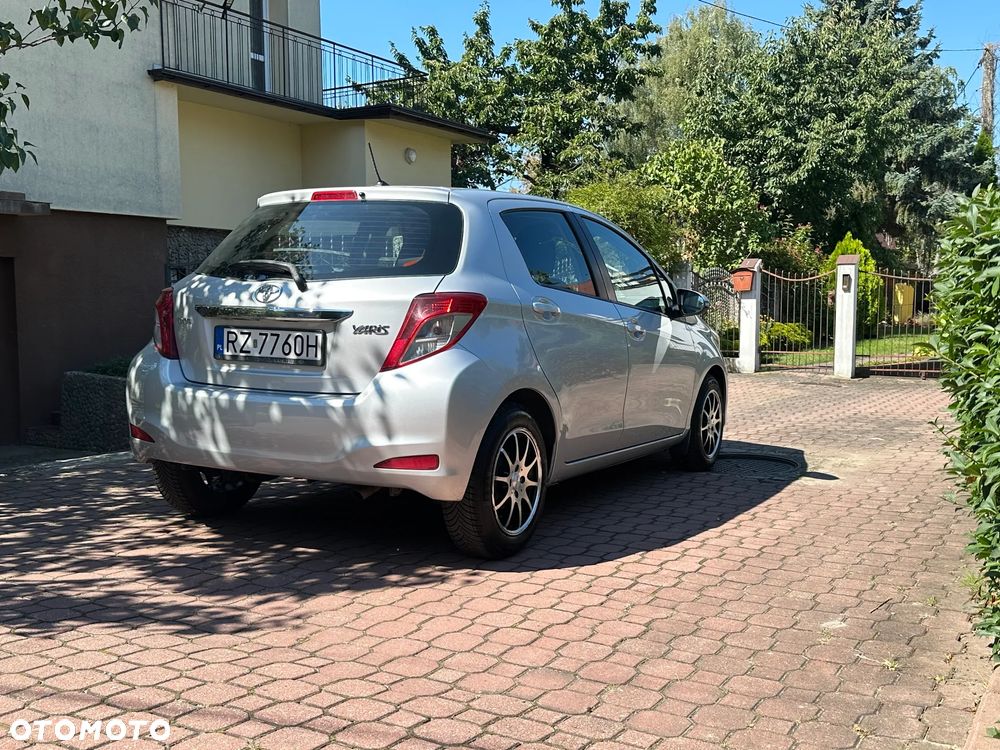 Toyota Yaris - 7