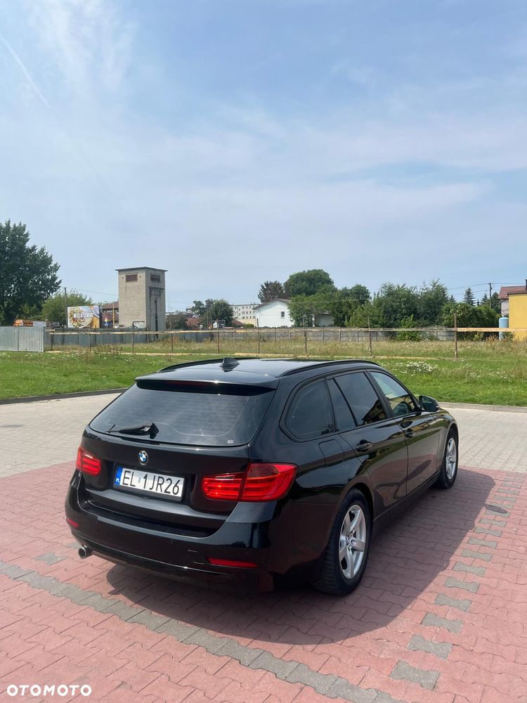 BMW Seria 3 320d xDrive Sport Line - 5