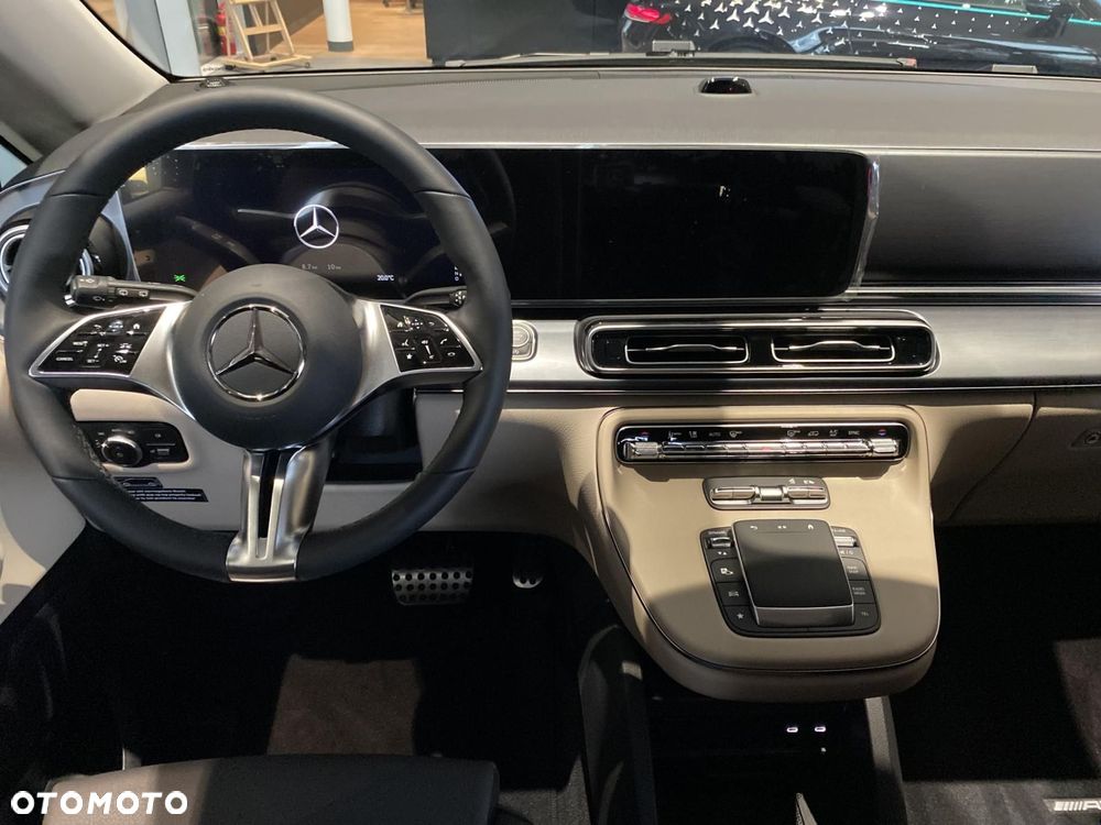 Mercedes-Benz Klasa V - 18