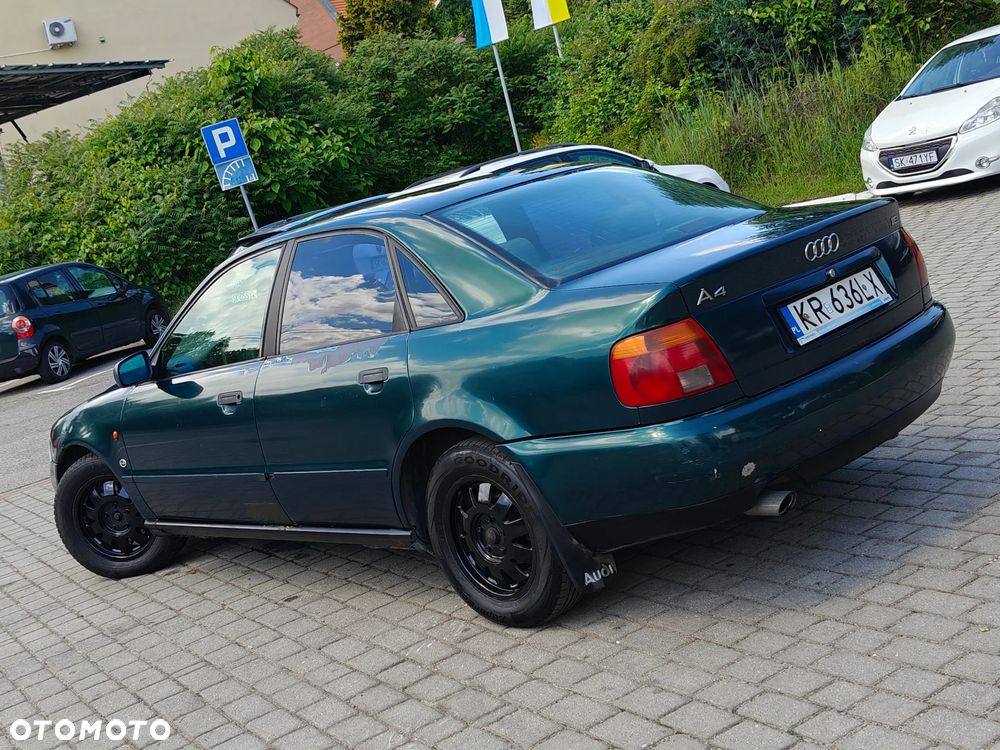 Audi A4 Limousine - 1