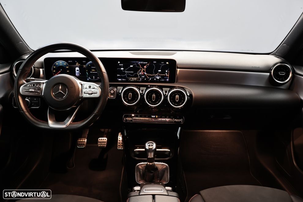 Mercedes-Benz A 200 AMG Line - 18