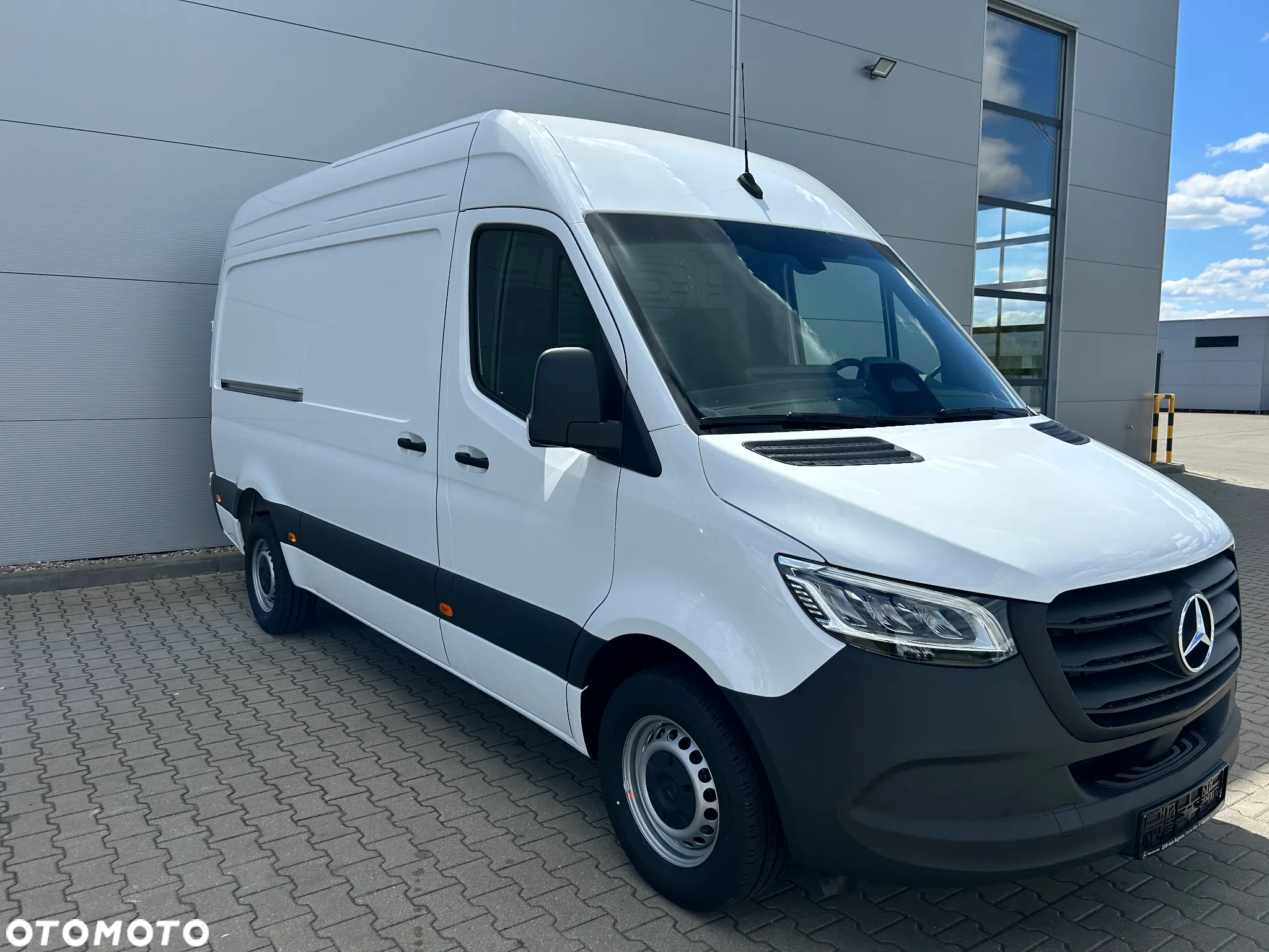 Mercedes-Benz SPRINTER 317 CDI FURGON STANDARD - 7