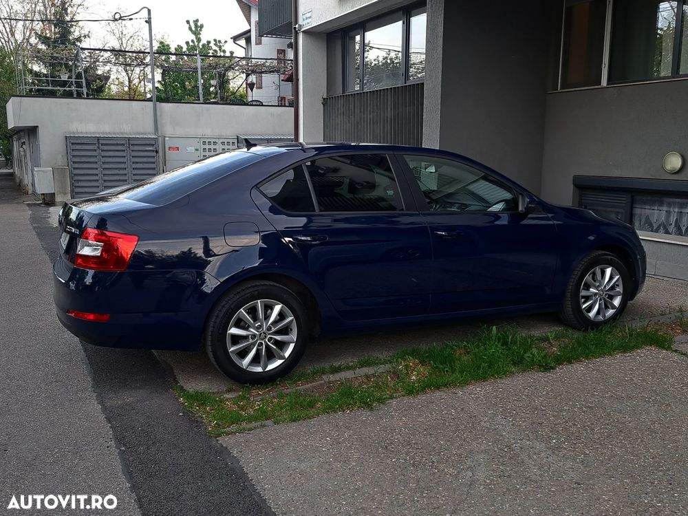 Skoda Octavia 2.0 TDI AMBITION DSG - 5