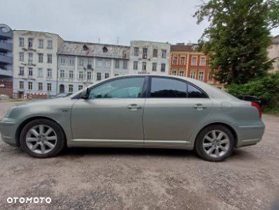 Toyota Avensis - 8
