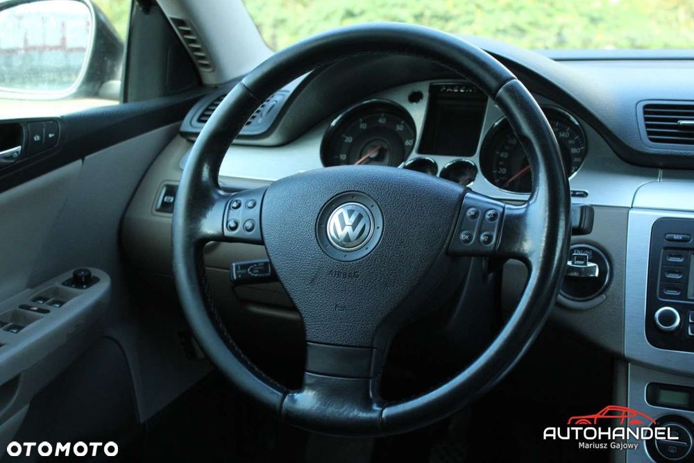 Volkswagen Passat - 9