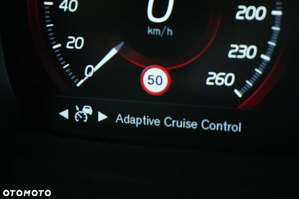 Volvo V60 B4 D Momentum Pro - 38