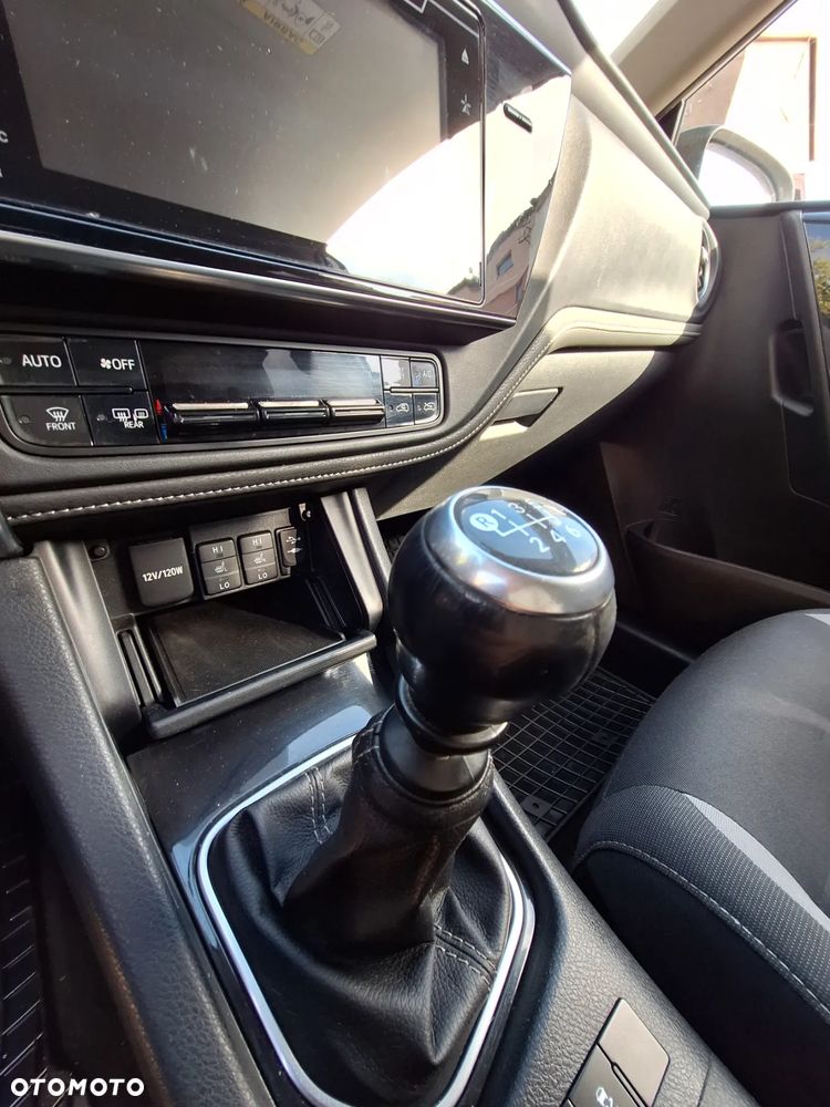 Toyota Auris 1.6 Comfort - 13
