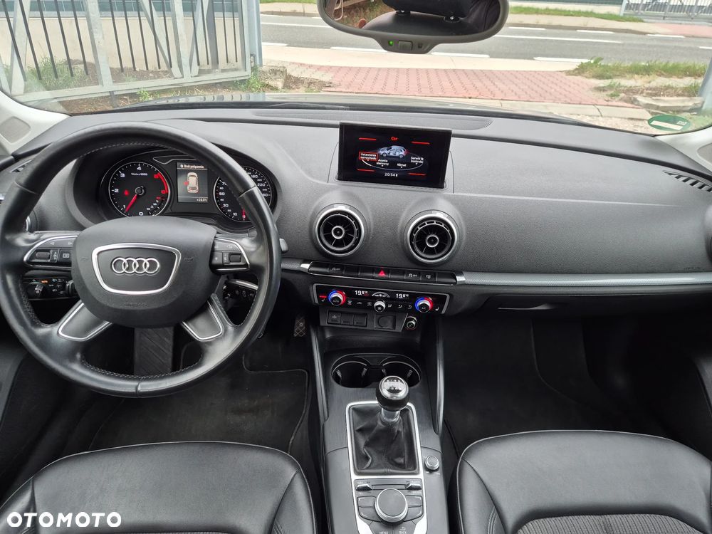 Audi A3 Sportback 2.0 TDI Ambiente - 6
