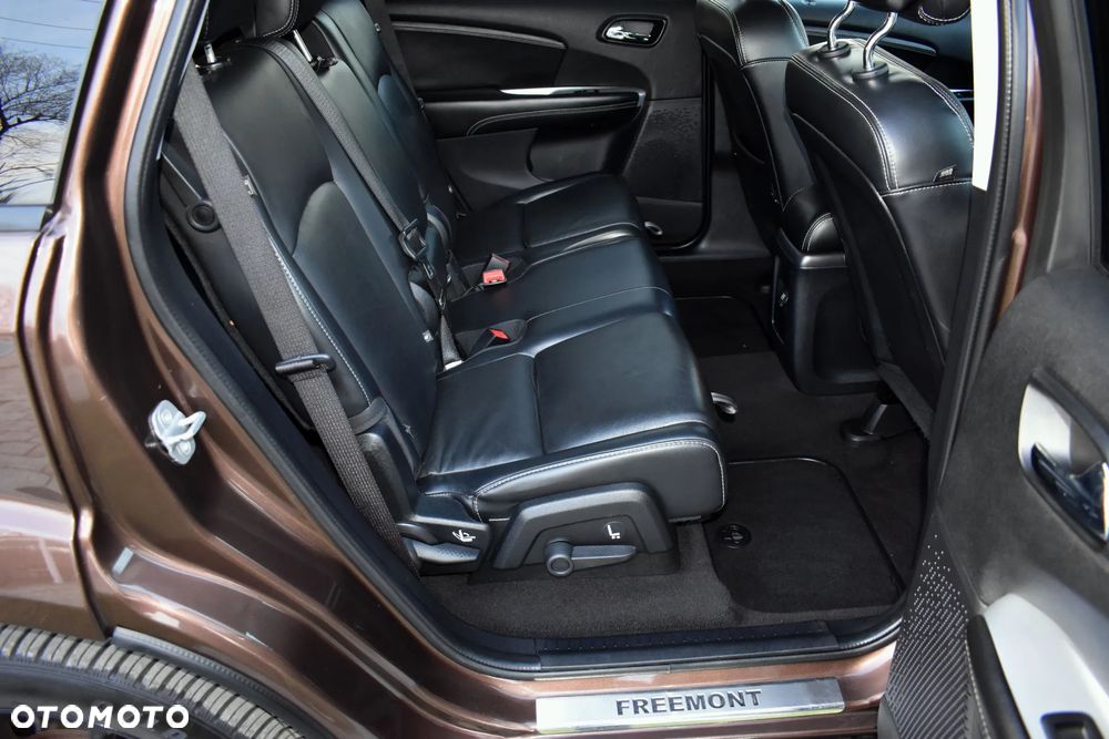 Fiat Freemont 2.0 Multijet 16V DPF Automatik Allrad Black Code - 35